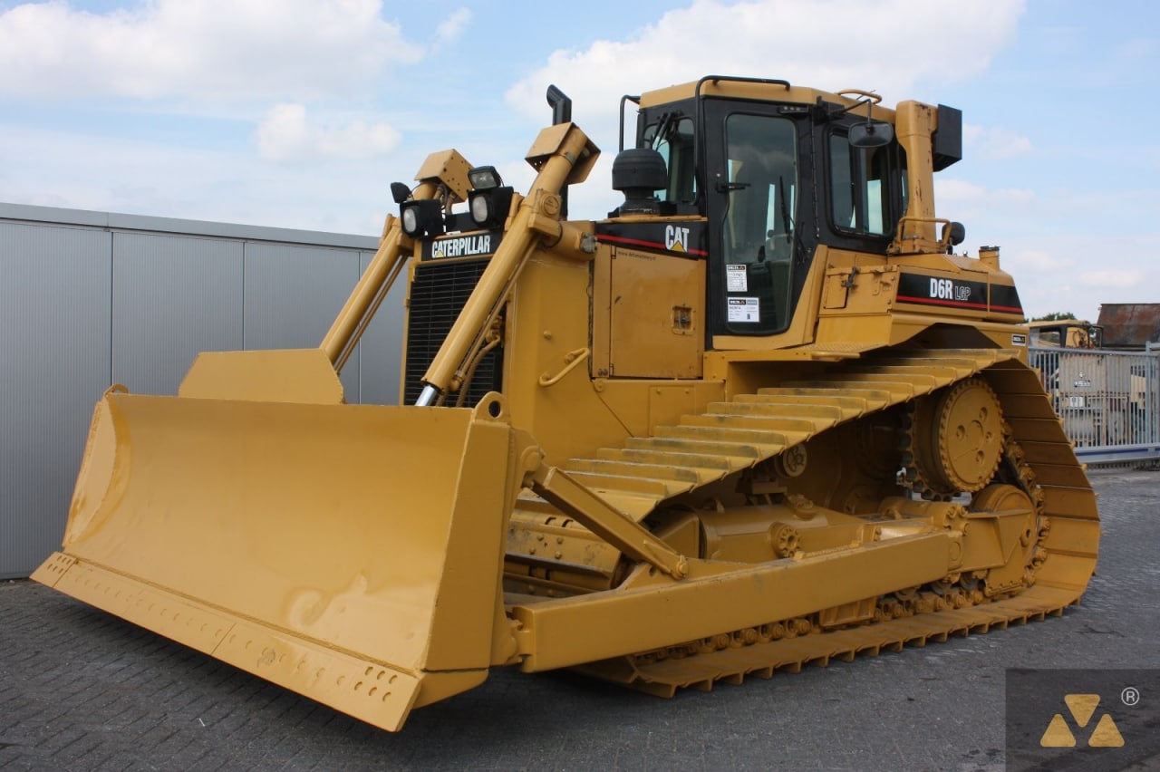 Бульдозер Caterpillar D6R